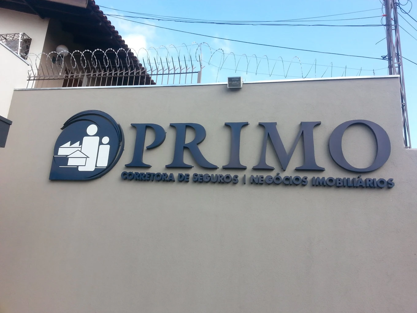 Letreiro Primo Corretora de Seguros